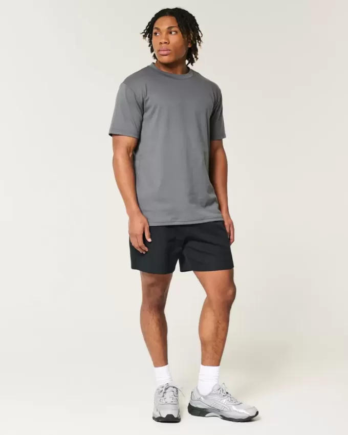 Kühlende Fleece-Shorts bis zur Mitte des Oberschenkels