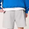 Kühlende Fleece-Shorts bis zur Mitte des Oberschenkels
