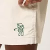 Kühlende Golfshorts über dem Knie
