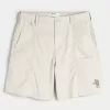 Kühlende Golfshorts über dem Knie