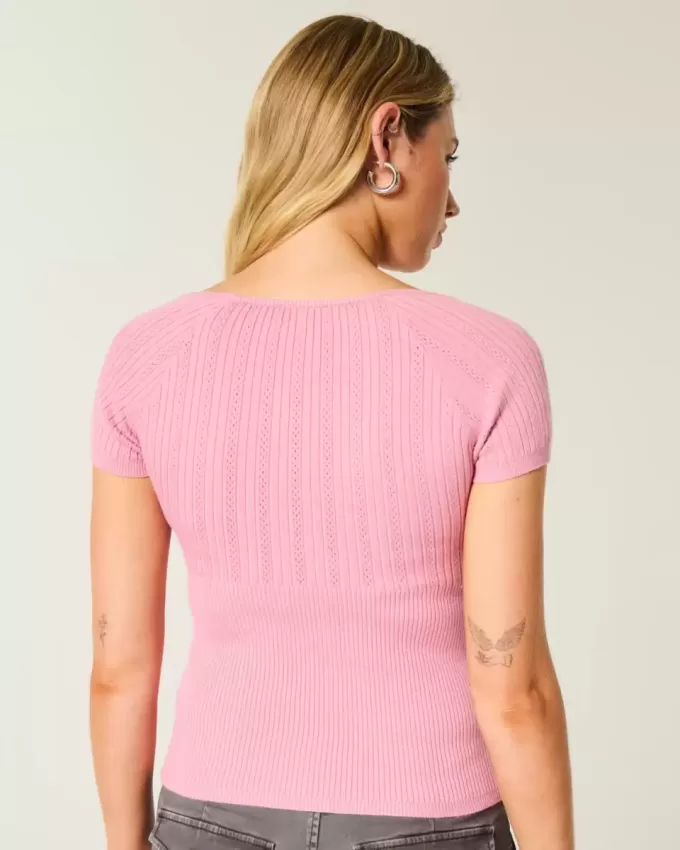 Kurzärmliger Pullover mit quadratischem Ausschnitt Kurzärmliger Pullover mit quadratischem Ausschnitt