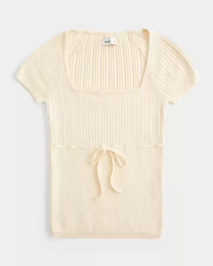 Kurzärmliger Pullover mit quadratischem Ausschnitt Kurzärmliger Pullover mit quadratischem Ausschnitt