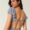 Kurzärmliges Maxikleid mit offenem Rücken Kurzärmliges Maxikleid mit offenem Rücken