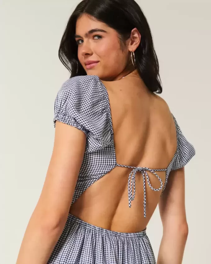 Kurzärmliges Maxikleid mit offenem Rücken Kurzärmliges Maxikleid mit offenem Rücken