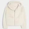 Kuscheliger Kapuzenpullover aus Kunstpelz mit Reißverschluss Kuscheliger Kapuzenpullover aus Kunstpelz mit Reißverschluss