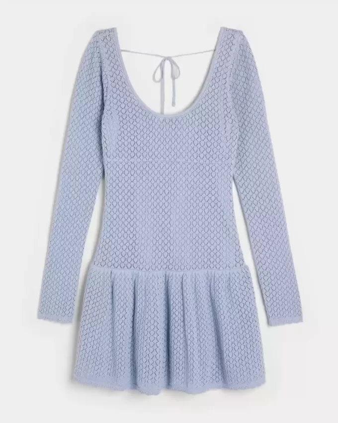 Langärmliges Mini-Skaterkleid im Häkelstil