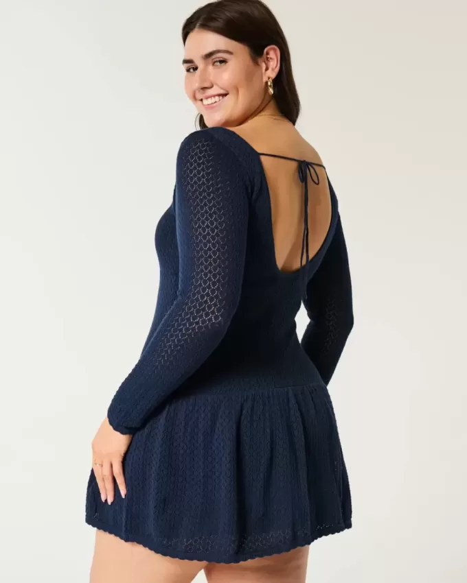 Langärmliges Mini-Skaterkleid im Häkelstil mit tiefer Taille