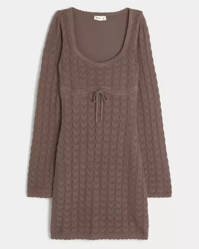 Langärmliges Minikleid im Häkelstil Langärmliges Minikleid im Häkelstil