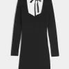 Langärmliges Pulloverkleid mit Cinch-Bust und offenem Rücken Langärmliges Pulloverkleid mit Cinch-Bust und offenem Rücken