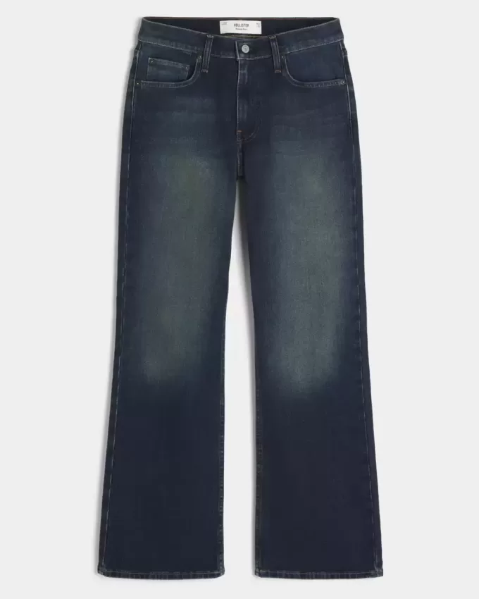 Lockere Bootcut-Jeans in dunkler Waschung Lockere Bootcut-Jeans in dunkler Waschung