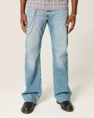 Lockere Bootcut-Jeans in mittlerer Waschung Lockere Bootcut-Jeans in mittlerer Waschung