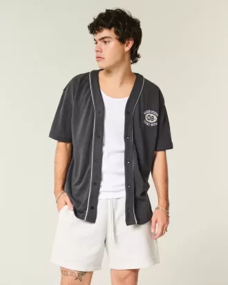 Lockere Fleece-Shorts bis zur Mitte des Oberschenkels