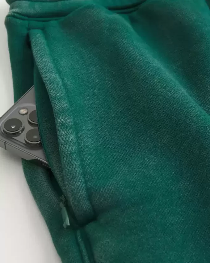 Lockere Fleece-Shorts mit Grafik bis zur Mitte des Oberschenkels Lockere Fleece-Shorts mit Grafik bis zur Mitte des Oberschenkels