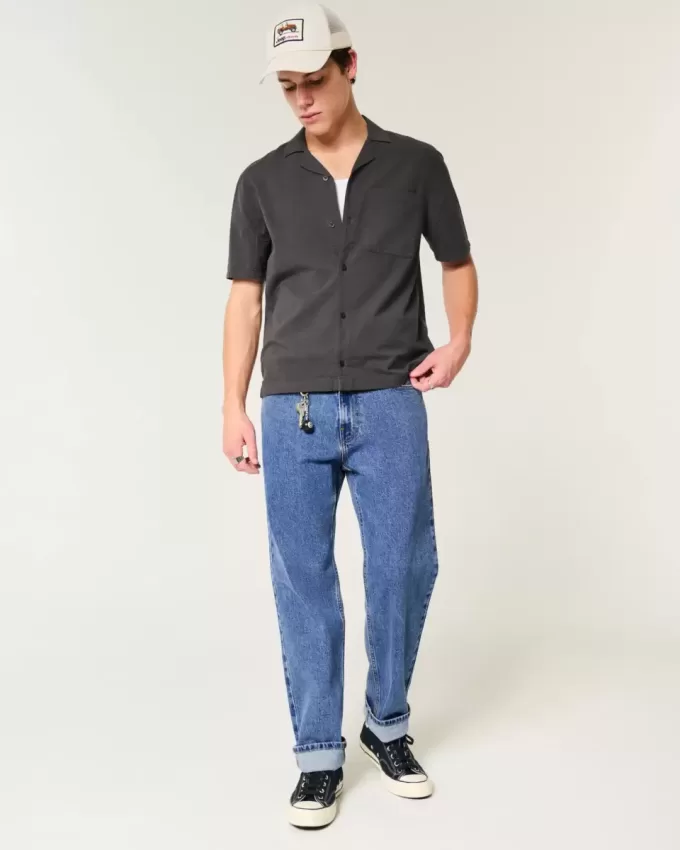 Lockere Jeans in mittlerer Waschung Lockere Jeans in mittlerer Waschung