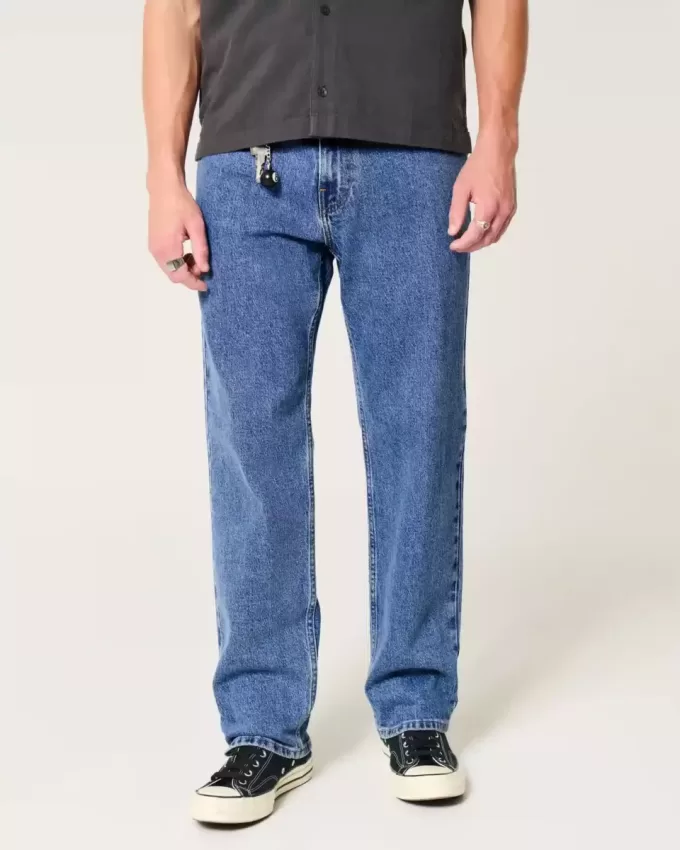 Lockere Jeans in mittlerer Waschung Lockere Jeans in mittlerer Waschung