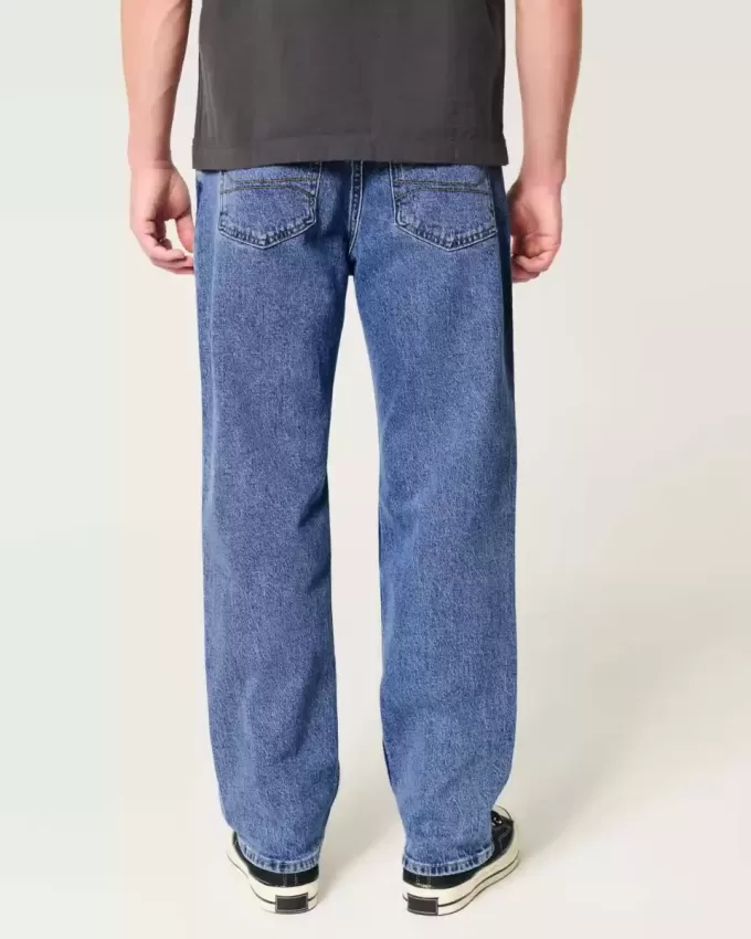 Lockere Jeans in mittlerer Waschung Lockere Jeans in mittlerer Waschung