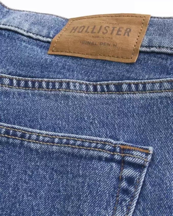 Lockere Jeans in mittlerer Waschung Lockere Jeans in mittlerer Waschung