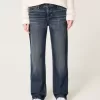 Lockere Jeans mit niedriger Taille und dunkler Waschung Lockere Jeans mit niedriger Taille und dunkler Waschung