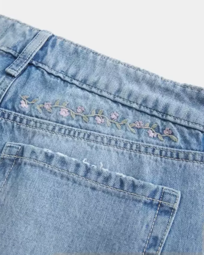 Low-Rise Baggy-Jeans mit Blumenstickerei in mittlerer Waschung Low-Rise Baggy-Jeans mit Blumenstickerei in mittlerer Waschung