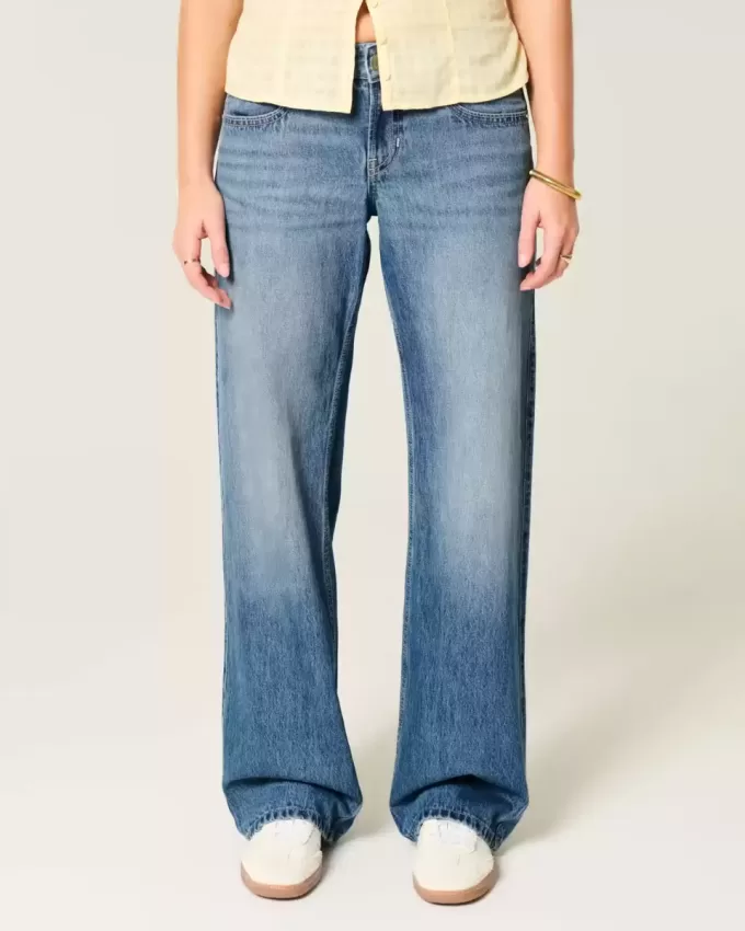 Low-Rise Baggy-Jeans mit mittlerer Waschung und Nietenherzen Low-Rise Baggy-Jeans mit mittlerer Waschung und Nietenherzen