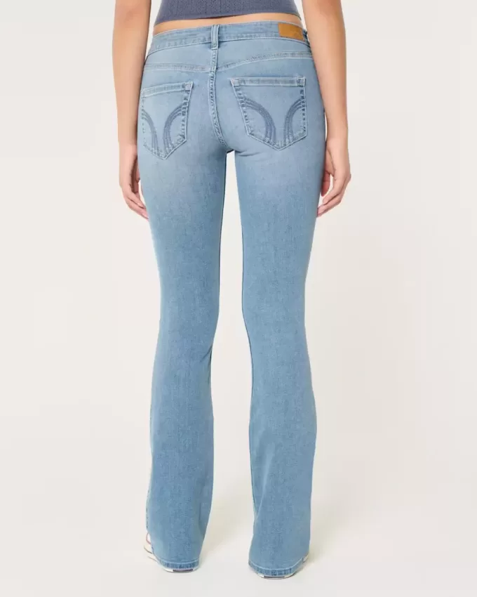 Low-Rise Boot-Jeans in heller Waschung