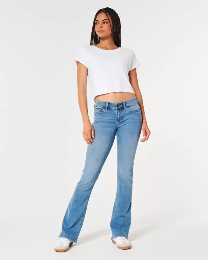 Low-Rise Boot-Jeans mit mittlerer Waschung