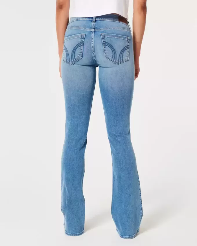 Low-Rise Boot-Jeans mit mittlerer Waschung