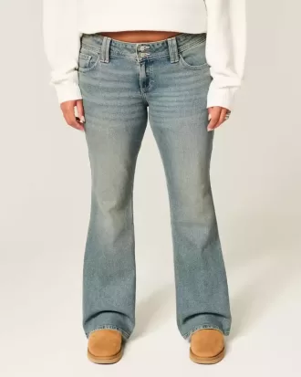 Low Rise Bootcut-Jeans mit Schmetterlingsstickerei in mittlerer Waschung