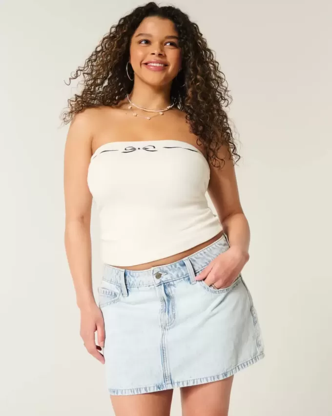Low-Rise-Mini-Skort aus hell gewaschenem Denim Low-Rise-Mini-Skort aus hell gewaschenem Denim