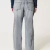 Low-Rise Relaxed Straight Jeans in mittlerer Waschung Low-Rise Relaxed Straight Jeans in mittlerer Waschung
