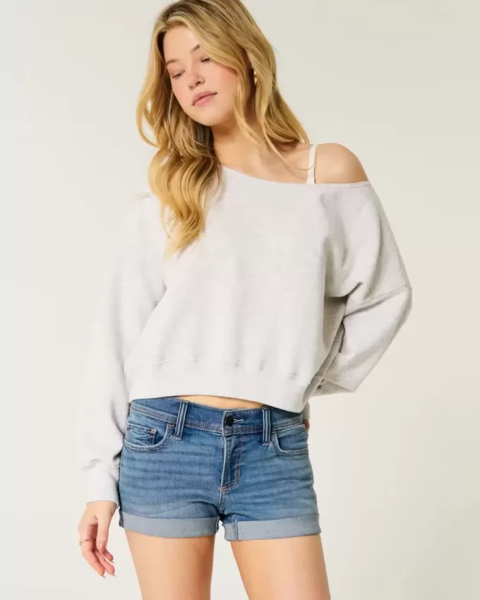 Low-Rise-Shortie-Shorts aus Denim in mittlerer Waschung Low-Rise-Shortie-Shorts aus Denim in mittlerer Waschung