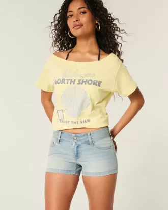 Low-Rise-Shorts aus hell gewaschenem Denim mit Blumenmuster und Tasche