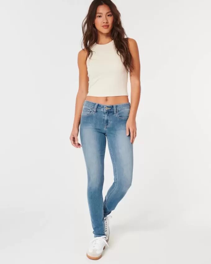 Low-Rise Super Skinny Jeans mit mittlerer Waschung Low-Rise Super Skinny Jeans mit mittlerer Waschung