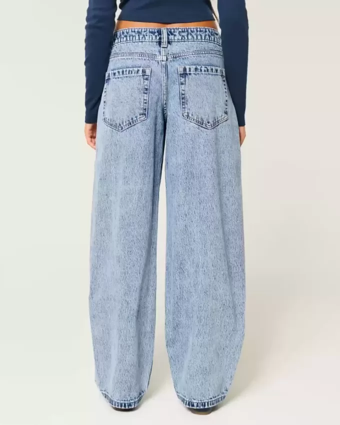 Low-Rise Tapered Baggy Jeans in heller Waschung Low-Rise Tapered Baggy Jeans in heller Waschung