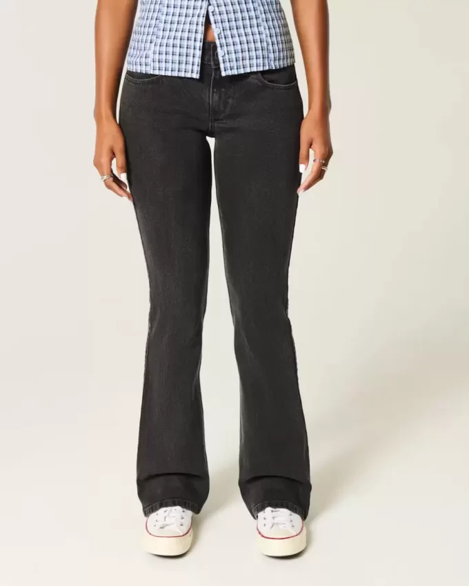 Low-Rise verwaschene schwarze Bootcut-Jeans Low-Rise verwaschene schwarze Bootcut-Jeans