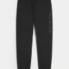 Lässige Fleece-Jogginghose mit alpiner Grafik Lässige Fleece-Jogginghose mit alpiner Grafik