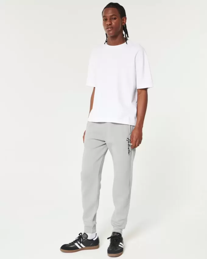 Lässige Fleece-Jogginghose mit Logo Lässige Fleece-Jogginghose mit Logo