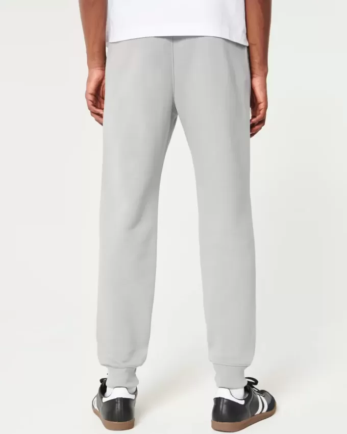 Lässige Fleece-Jogginghose mit Logo Lässige Fleece-Jogginghose mit Logo