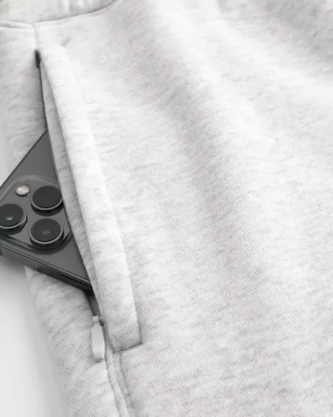 Lässige Fleece-Jogginghose mit Logo Lässige Fleece-Jogginghose mit Logo