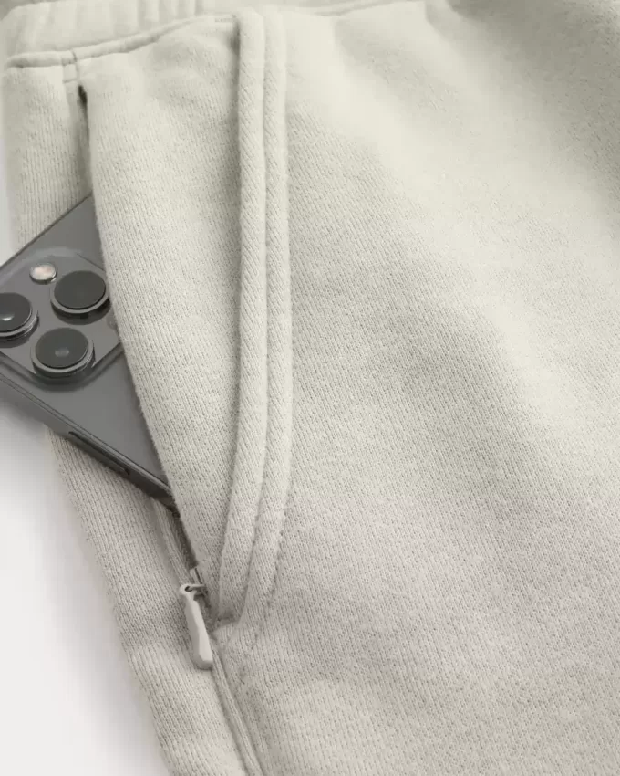 Lässige Fleece-Jogginghose mit Logo Lässige Fleece-Jogginghose mit Logo