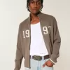 Lässiger Pullover mit Reißverschluss und Zahlengrafik