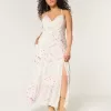 Maxikleid mit offenem Rücken Maxikleid mit offenem Rücken