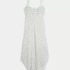 Midikleid mit asymmetrischem Saum Midikleid mit asymmetrischem Saum