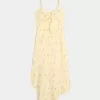 Midikleid mit asymmetrischem Saum