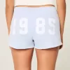 Mini-Fleece-Shorts mit Spitzengrafik Mini-Fleece-Shorts mit Spitzengrafik