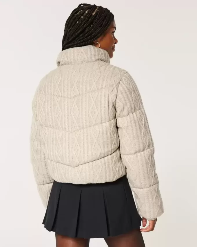 Mini-Pufferjacke aus Strick