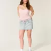Mini-Skort aus Denim mit heller Waschung und Schnürsenkeln Mini-Skort aus Denim mit heller Waschung und Schnürsenkeln