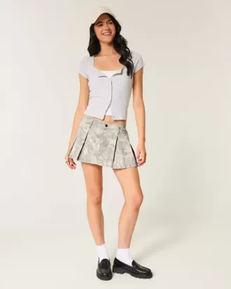 Mini-Skort mit Camouflage-Muster und Falten