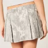 Mini-Skort mit Camouflage-Muster und Falten Mini-Skort mit Camouflage-Muster und Falten