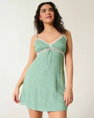Mini-Slipkleid mit Spitzendetail